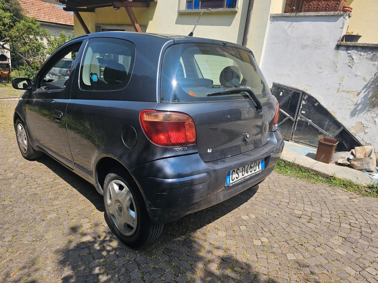Toyota Yaris 1.0i 16V cat 3 porte Sol