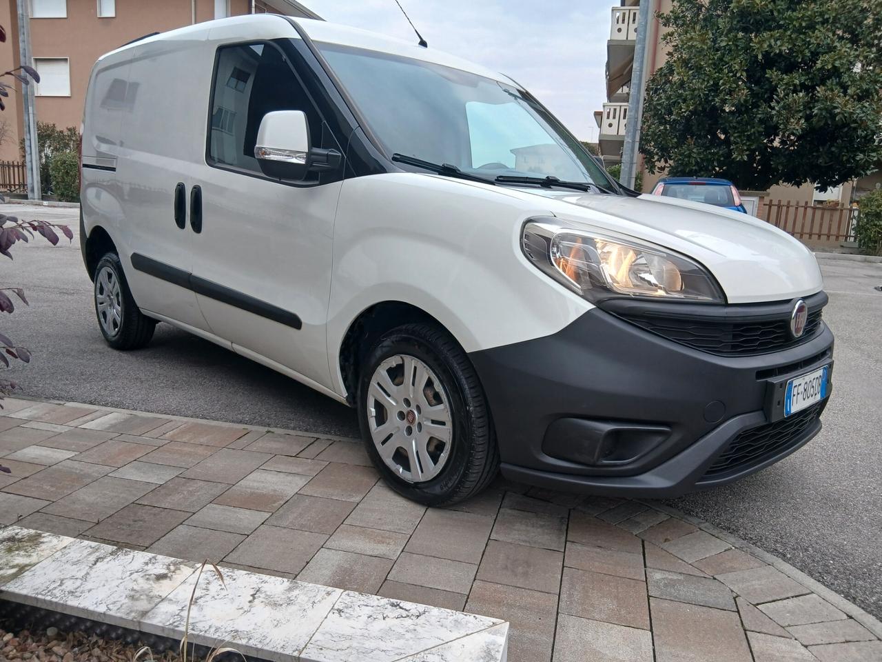 Fiat Doblò 1.3 Mjt 60 cv 2 posti IVA esposta tuo a € 217 mese