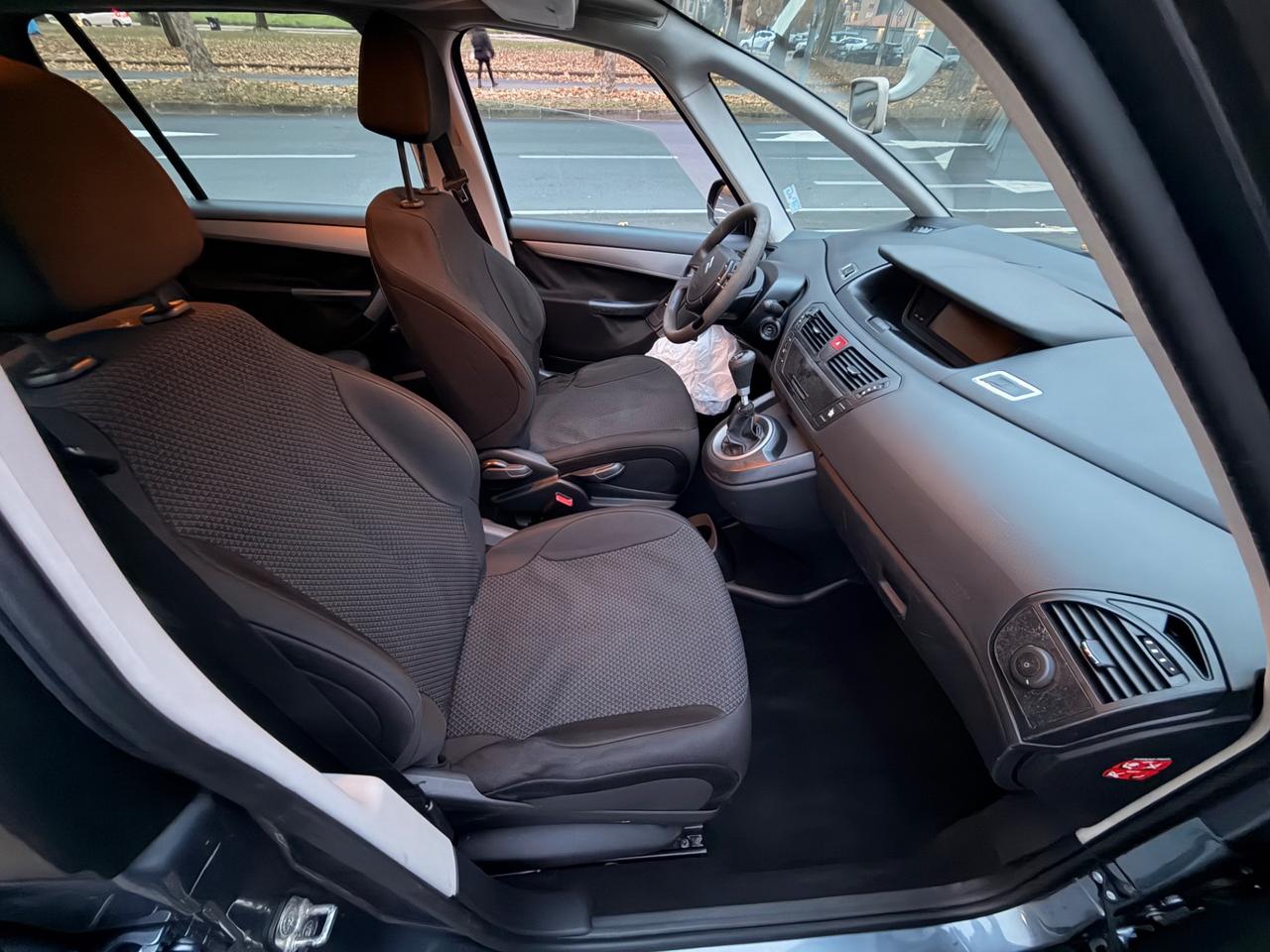 Citroen C4 Grand Picasso 7 posti benzina