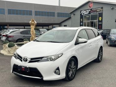 Toyota Auris Touring Sports 1.4 D-4D Lounge