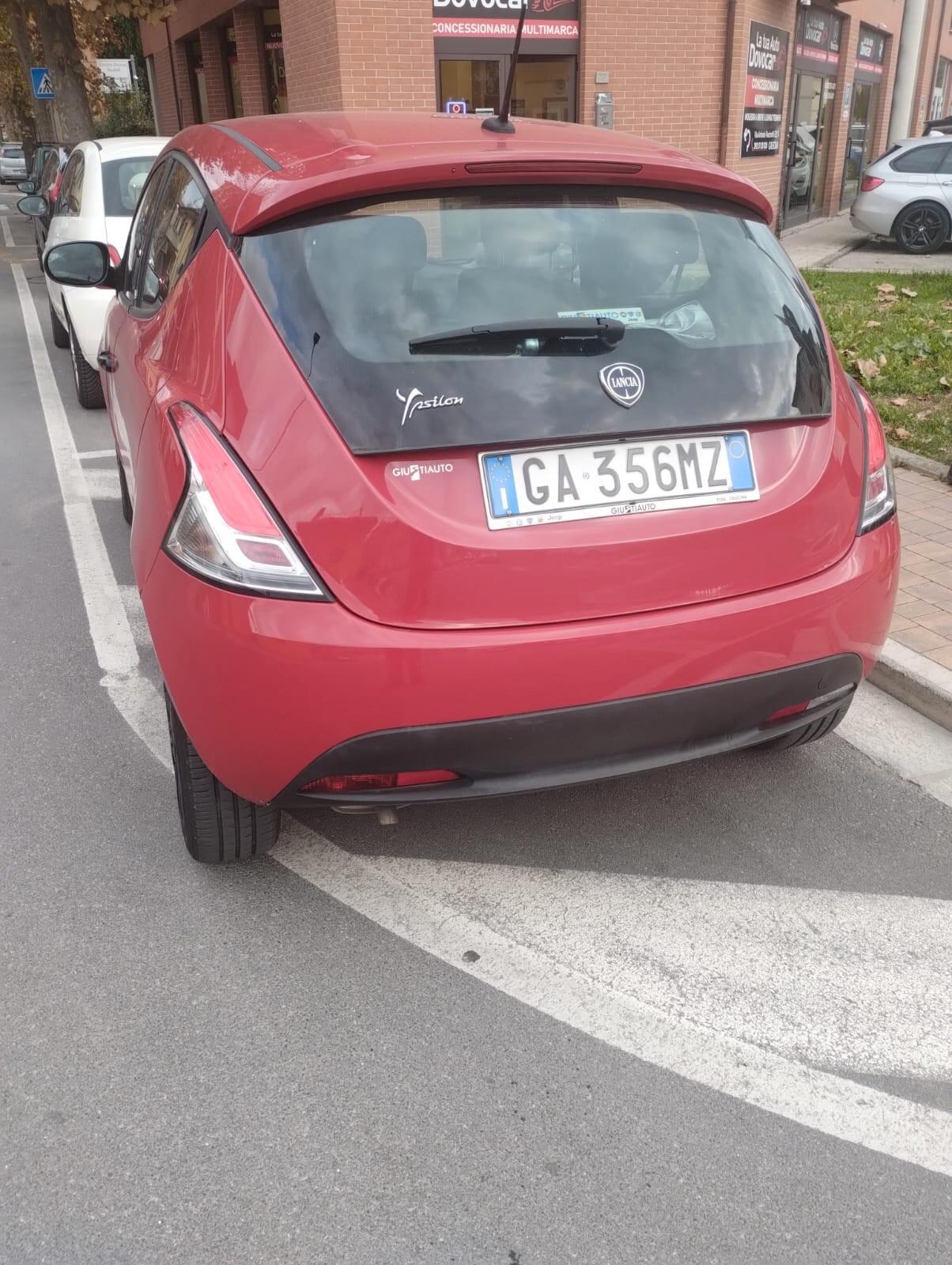 Lancia Ypsilon 1.2 69 CV 5 porte GPL Ecochic Monogram