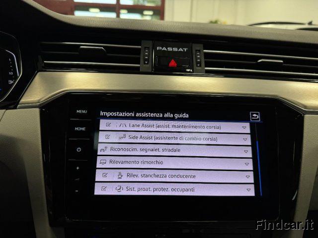 VOLKSWAGEN Passat Variant 2.0 TDI EVO DSG R-Line "Full Optional"