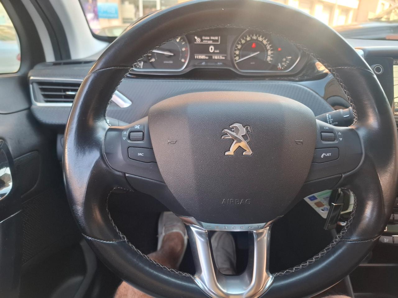 Peugeot 208 - 1.6 100 CV NAVIGATORE | LED