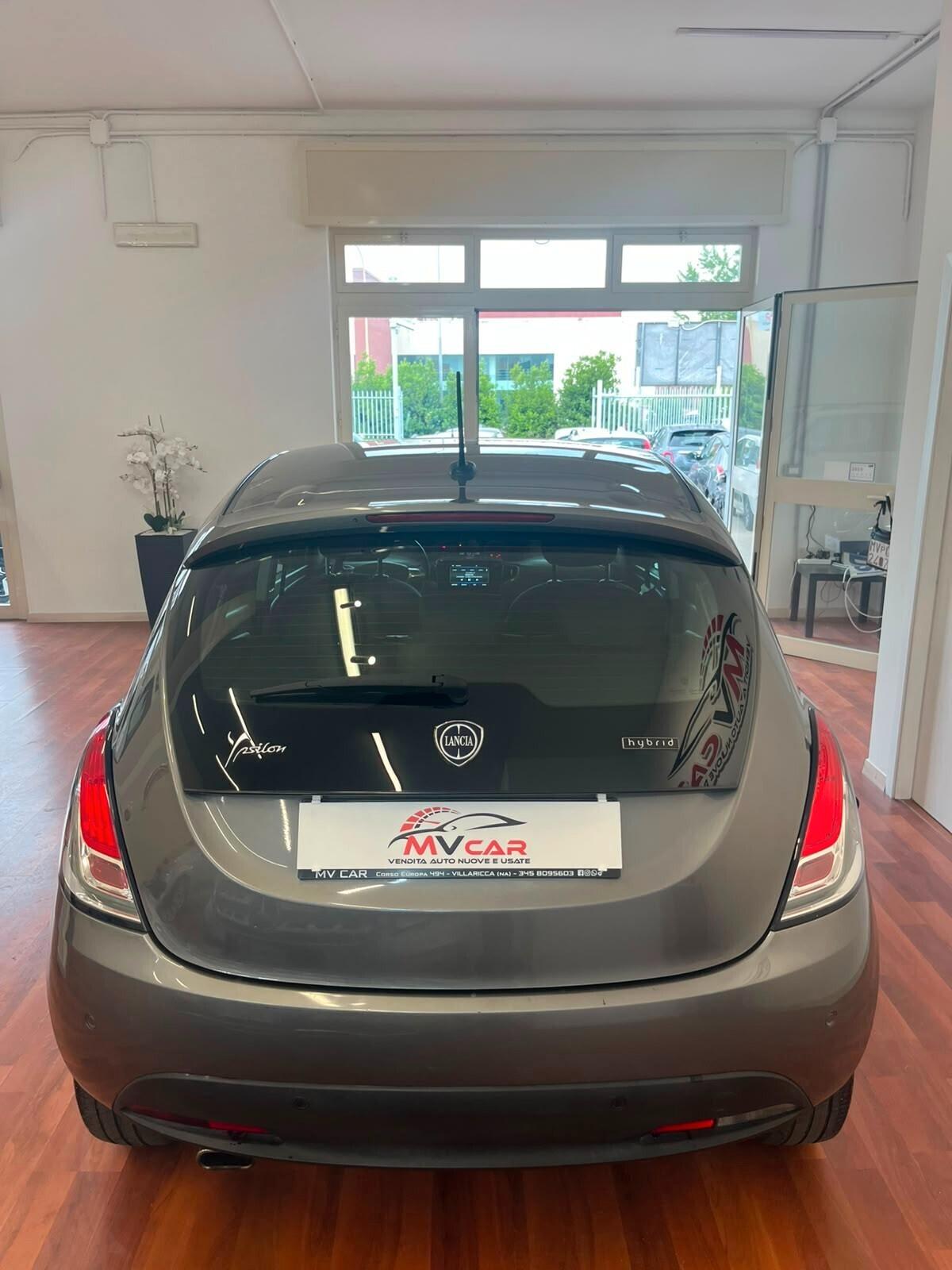 Lancia Ypsilon 1.0 FireFly 5 porte S&S Hybrid Gold Plus