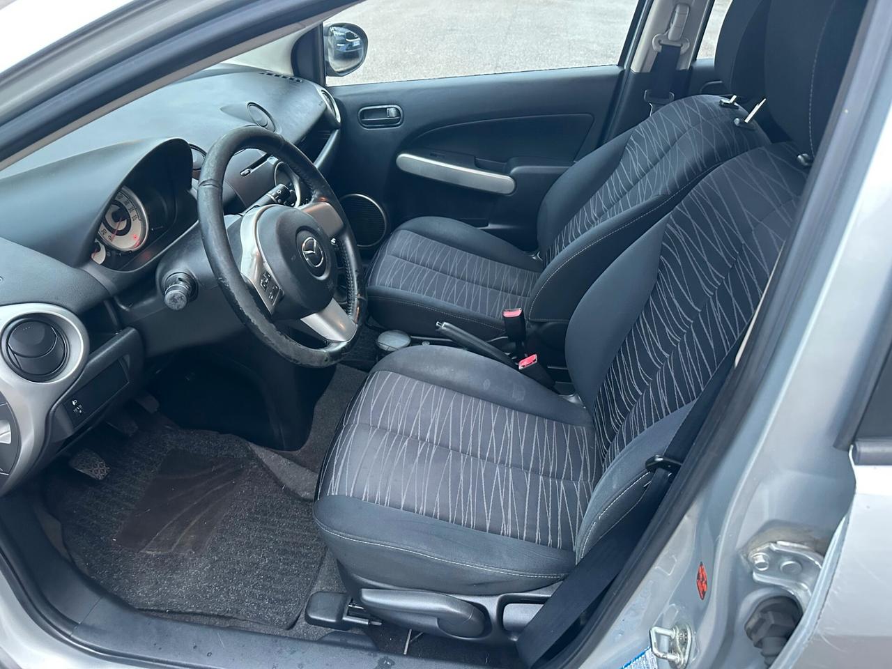 Mazda 2 1.4 TD 68CV 5p. Fun ok neo patentati