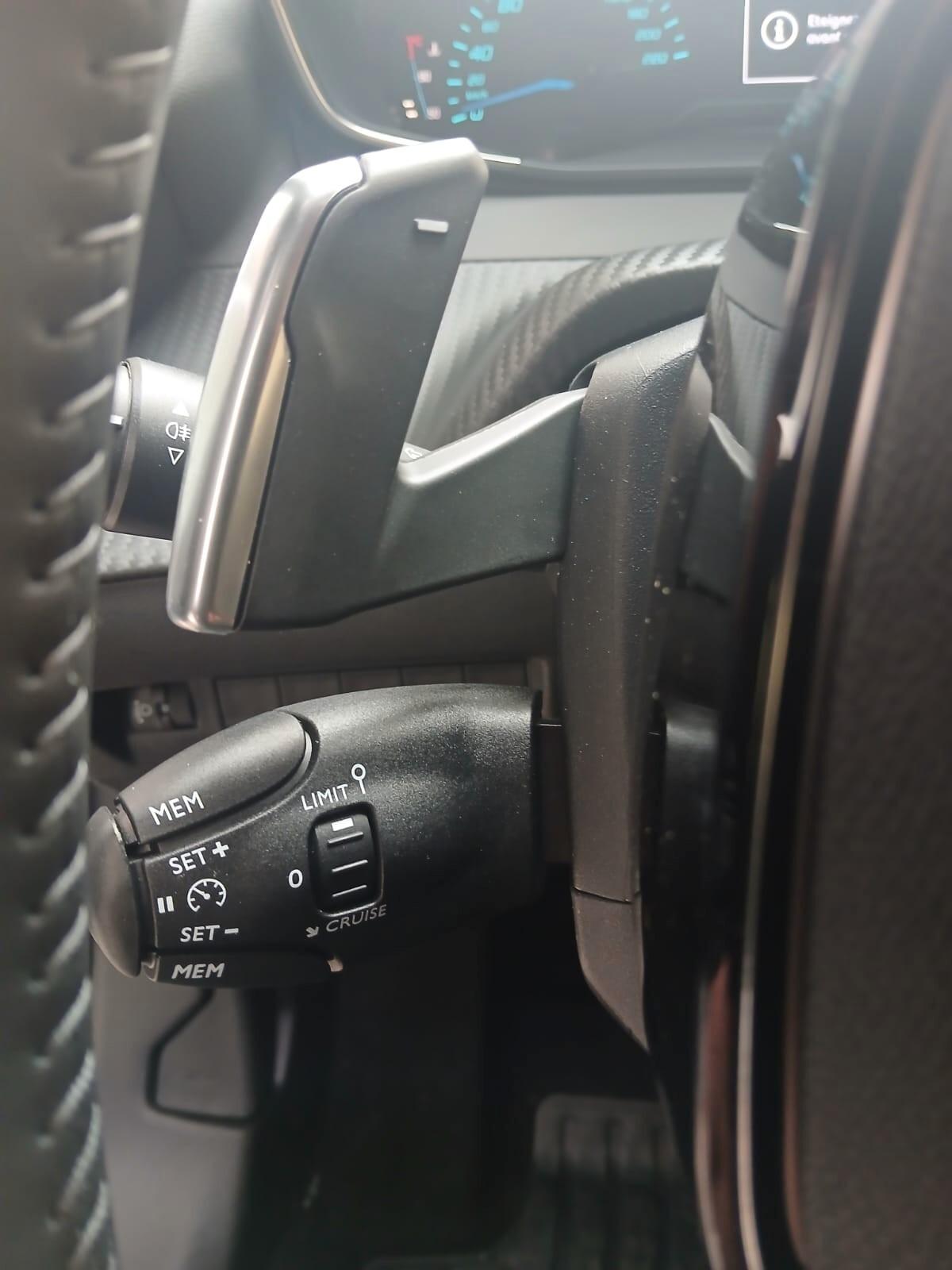 Peugeot 2008 Hybrid 110 e-DCS6 Style