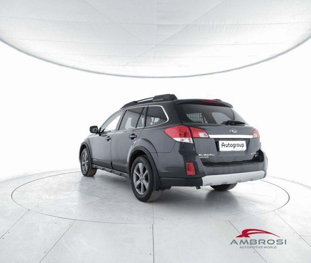 SUBARU OUTBACK 2.0d Adventure lineartronic