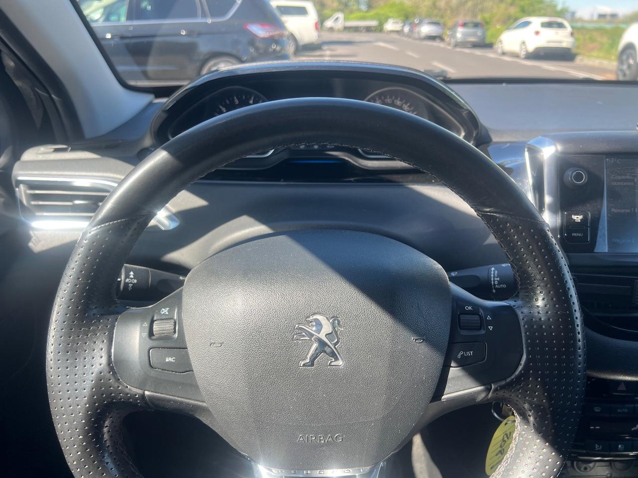 Peugeot 208 1.2 VTi 82 CV 3 porte Allure