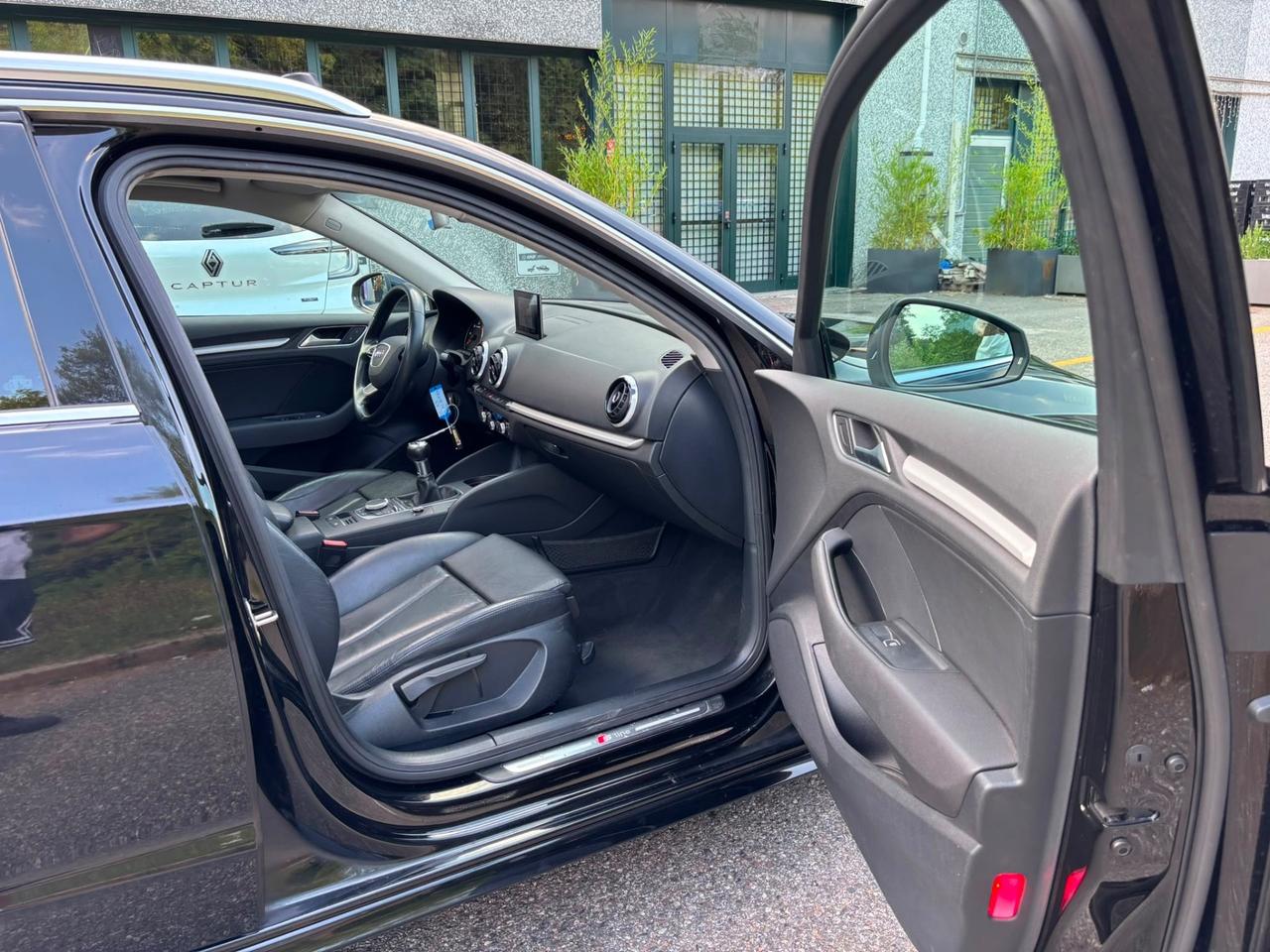 Audi A3 SPB 1.6 TDI*S line*Pelle*Navi*solo58000km*