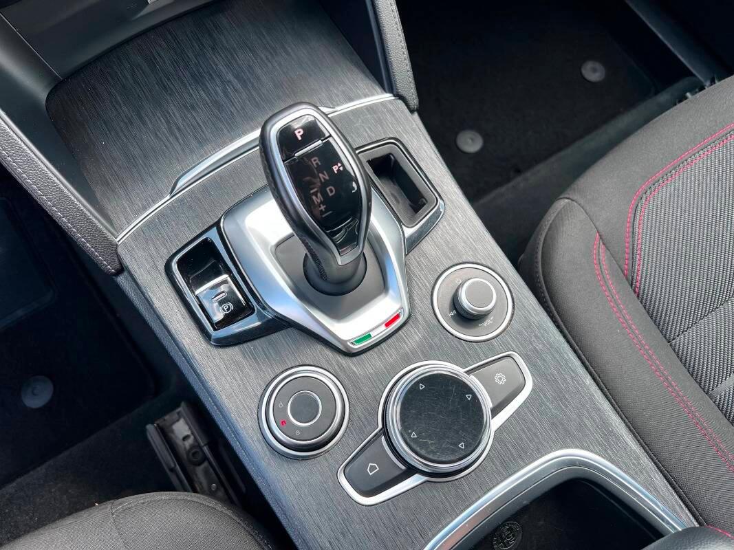 Alfa Romeo Stelvio 2.2 t Rosso Edizione rwd 160cv auto