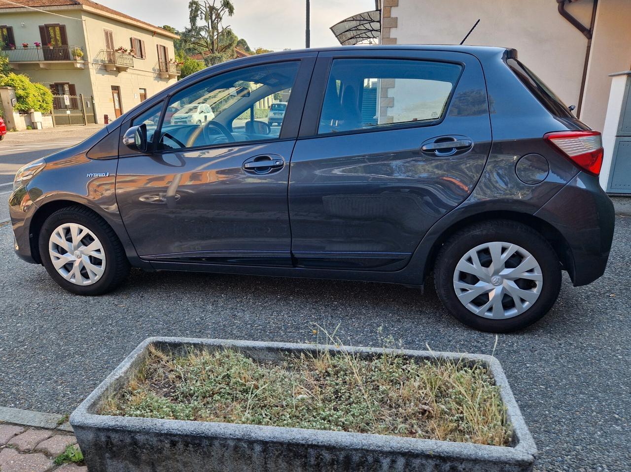 Toyota Yaris Hybrid 1.5 73CV AUTOMATICA, Bluetooth, Retrocamera, ADAS