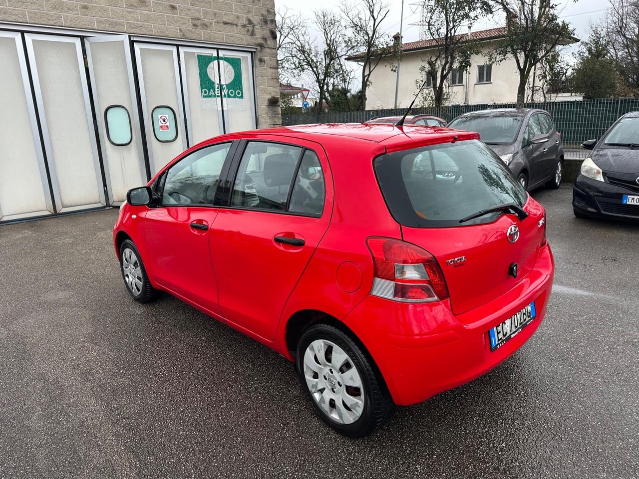 Toyota Yaris 1.0 5p. Now - 2010 - 99.000km Neop.