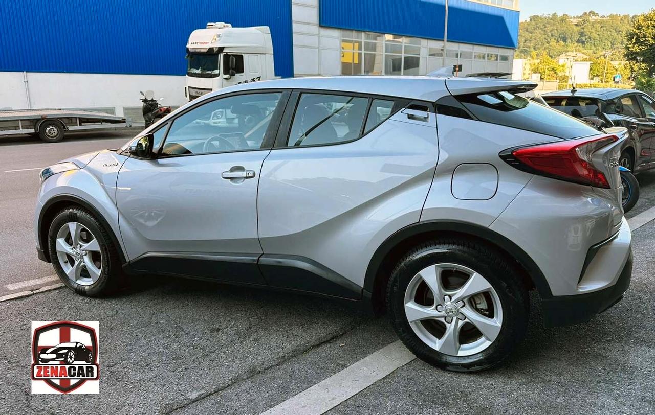 Toyota C-HR 1.8 Hybrid E-CVT Style Batterie Nuove Sempre Tagliandi Toyota
