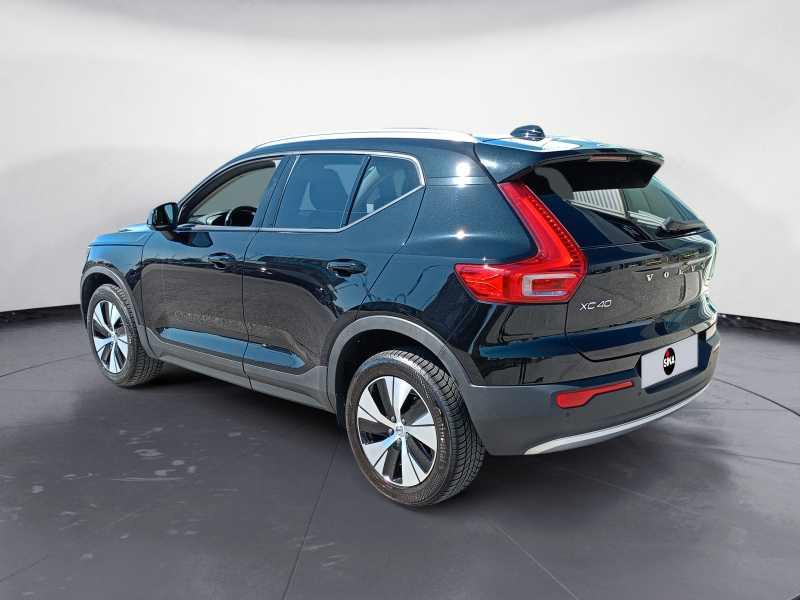 VOLVO XC40 1.5 t2 Momentum auto my21