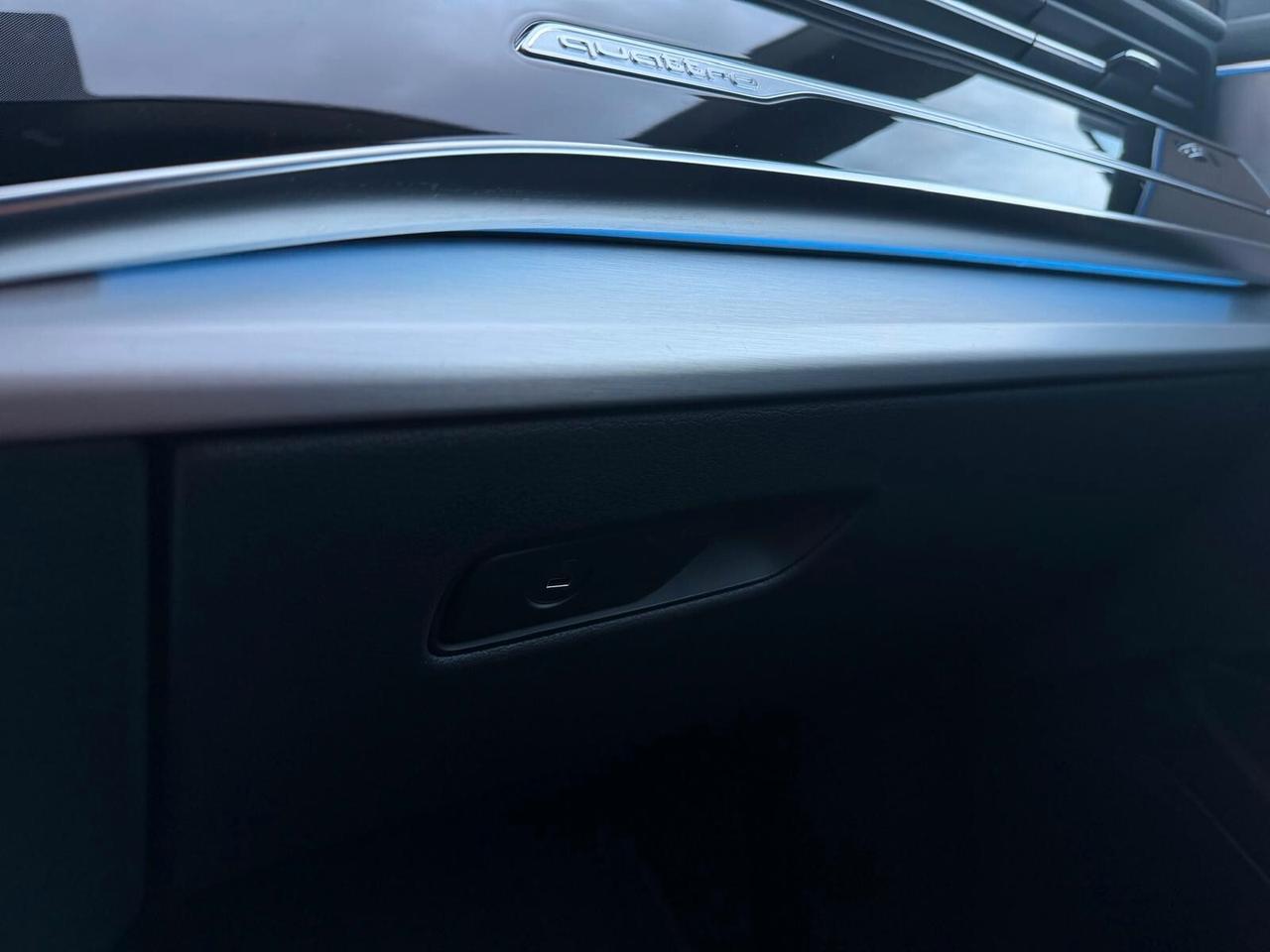 Audi Q8/50 TDI/286 CV/QUATTRO/SLINE/C-AUT/NAVI/PDC/TEL-POST/CERCHI21/V.PRIV/CLIMA 4 ZONE/SOFT CLOSE!!