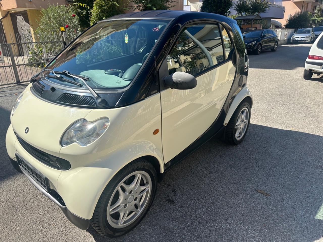 Smart ForTwo 800 coupé pure cdi