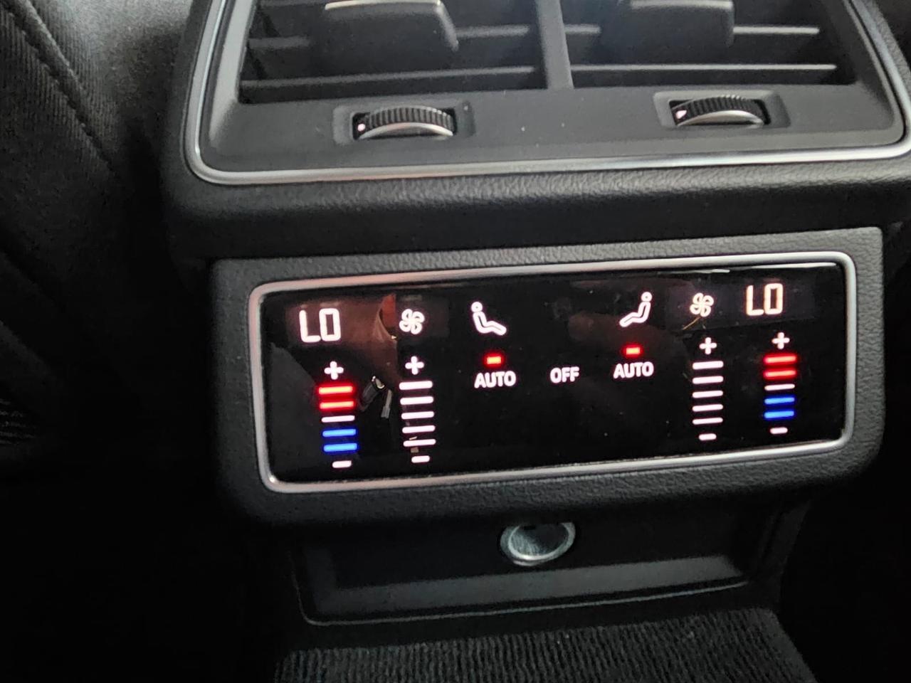 Audi A6 Avant 40 2.0 TDI quattro ultra S tronic S Line