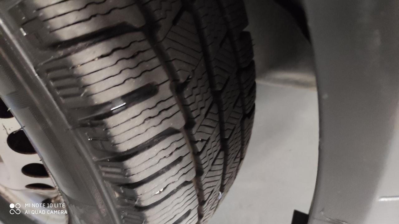 AMBULANZA VOLKSWAGEN 4X4 TRANSPORTER 2014/2006