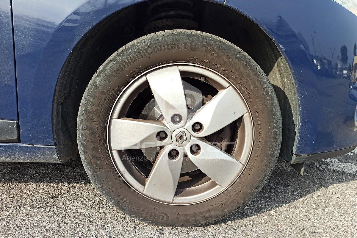 RENAULT Mégane 1.5 dCi 110CV Dynamique