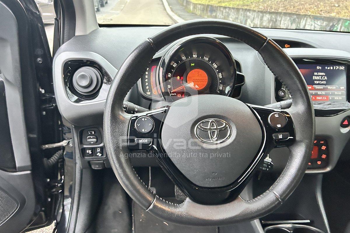 TOYOTA Aygo Connect 1.0 VVT-i 72 CV 5 porte x-fun