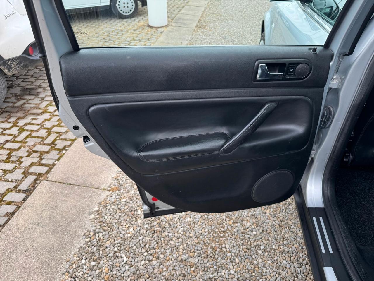 Volkswagen Passat 1.9 TDI/101 CV cat Var. C.line