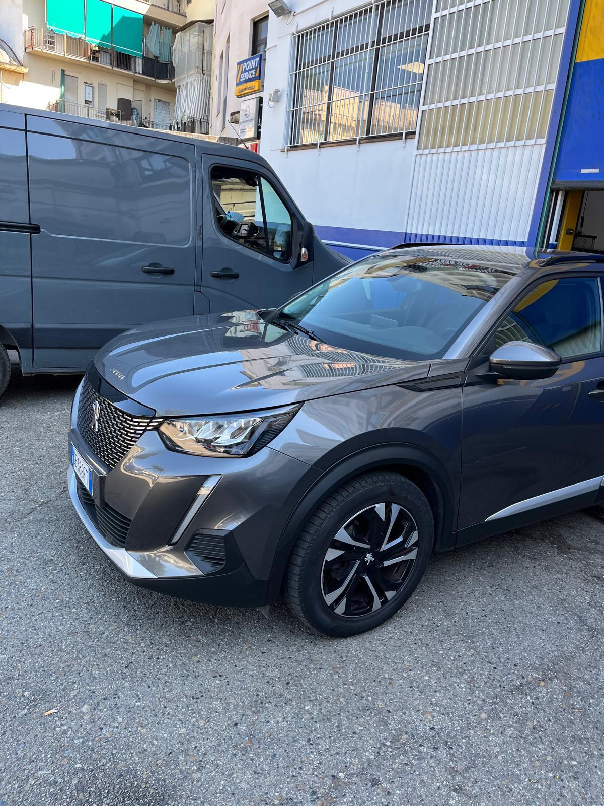 Peugeot 2008 PureTech 100 S&S Allure Pack