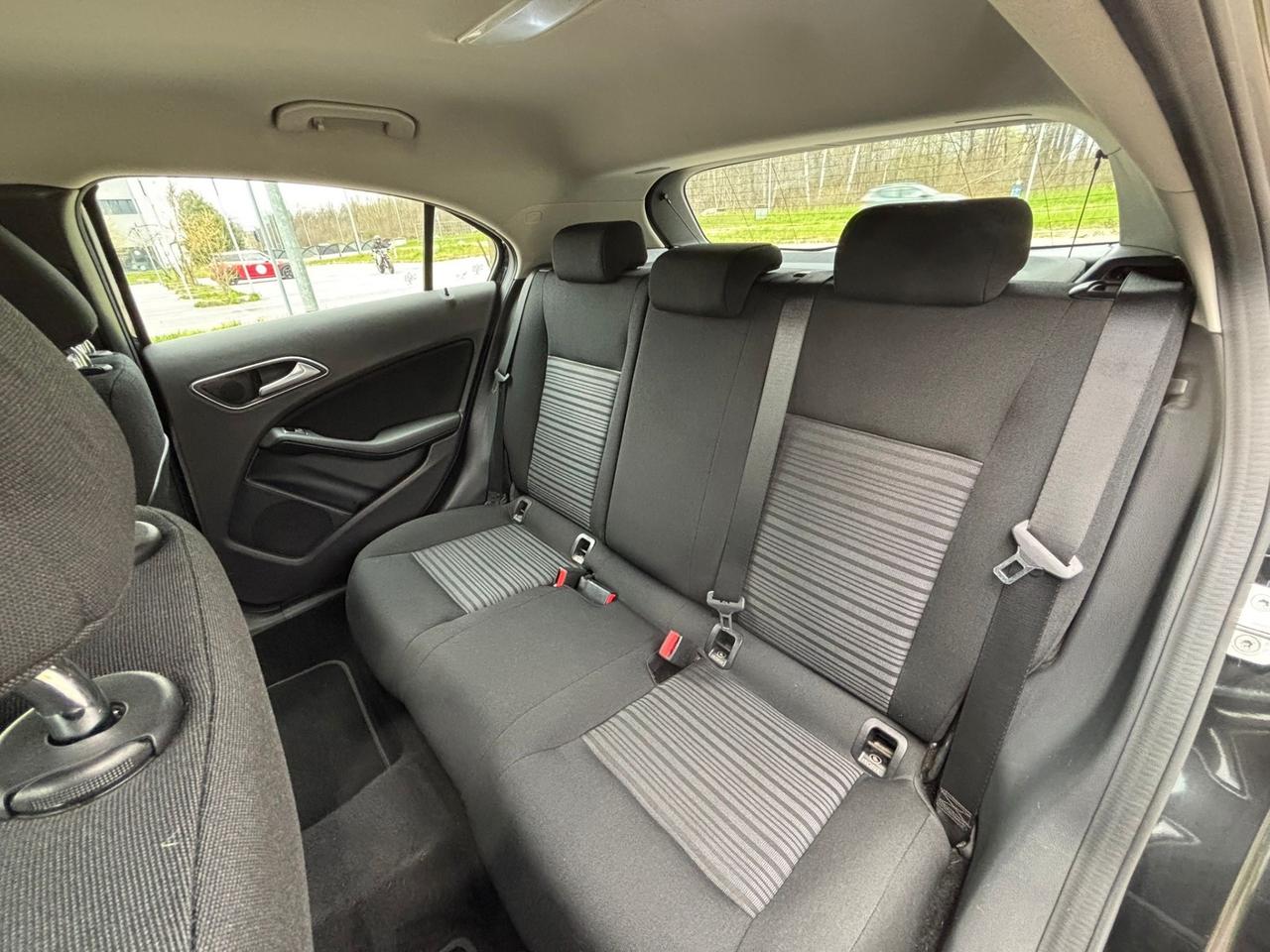 Mercedes-benz A 180 d Automatic Advanced