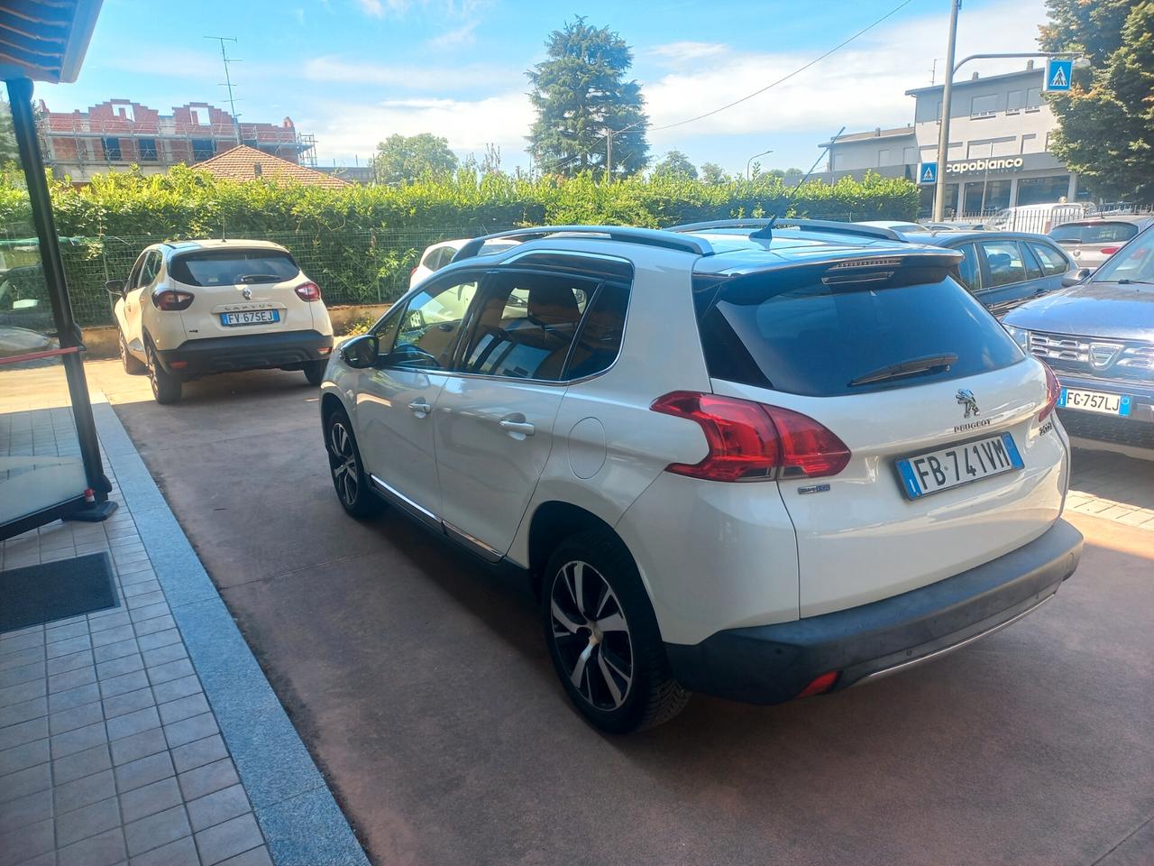 Peugeot 2008 BlueHDi 100 Allure