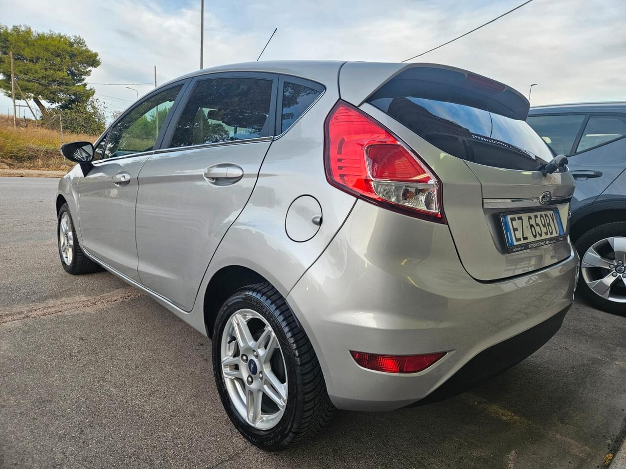 Ford Fiesta 5p. 1.4 BENZ/GPL Titanium 95cv