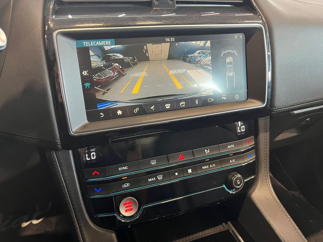 Jaguar F-Pace 2.0 D 180 CV AWD aut.Portfolio