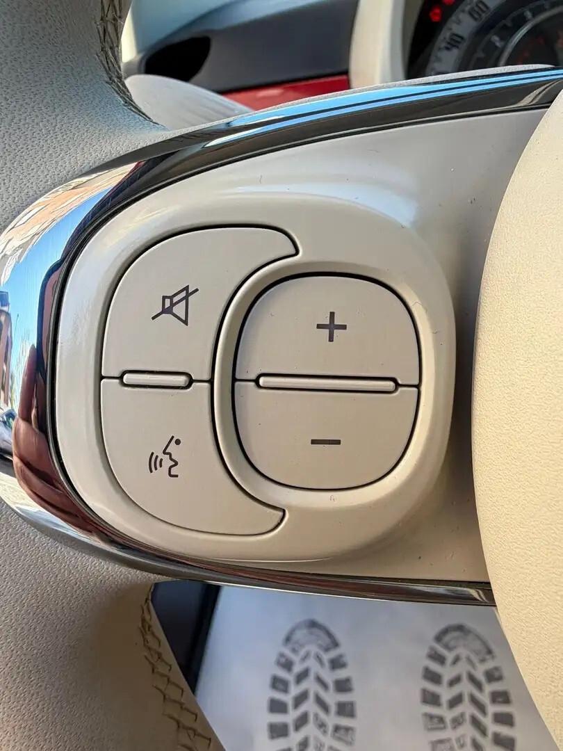 Fiat 500 1.0 Hybrid Red