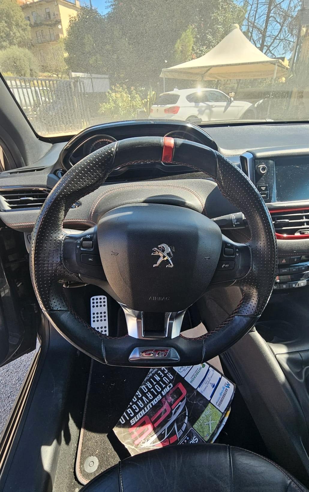 Peugeot 208 1.6 THP 200 CV 3 porte GTi