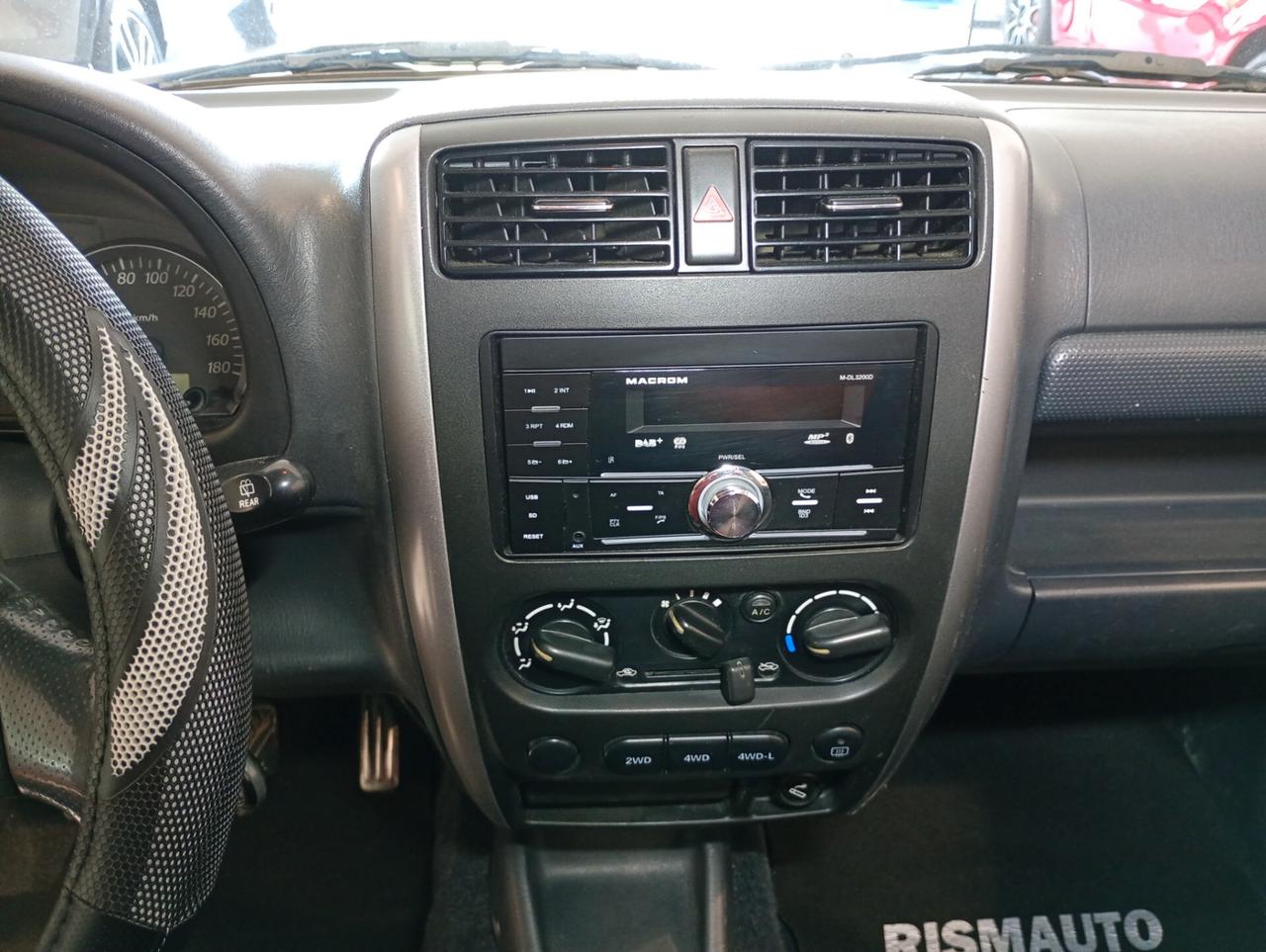 Suzuki Jimny 1.3i 16V cat 4WD JLX Più