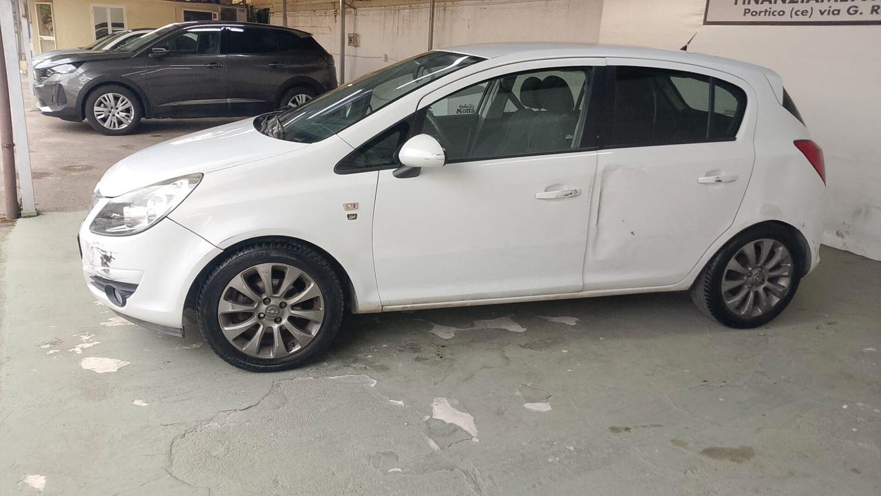 Opel Corsa 1.2 80CV 5 porte GPL-TECH Edition
