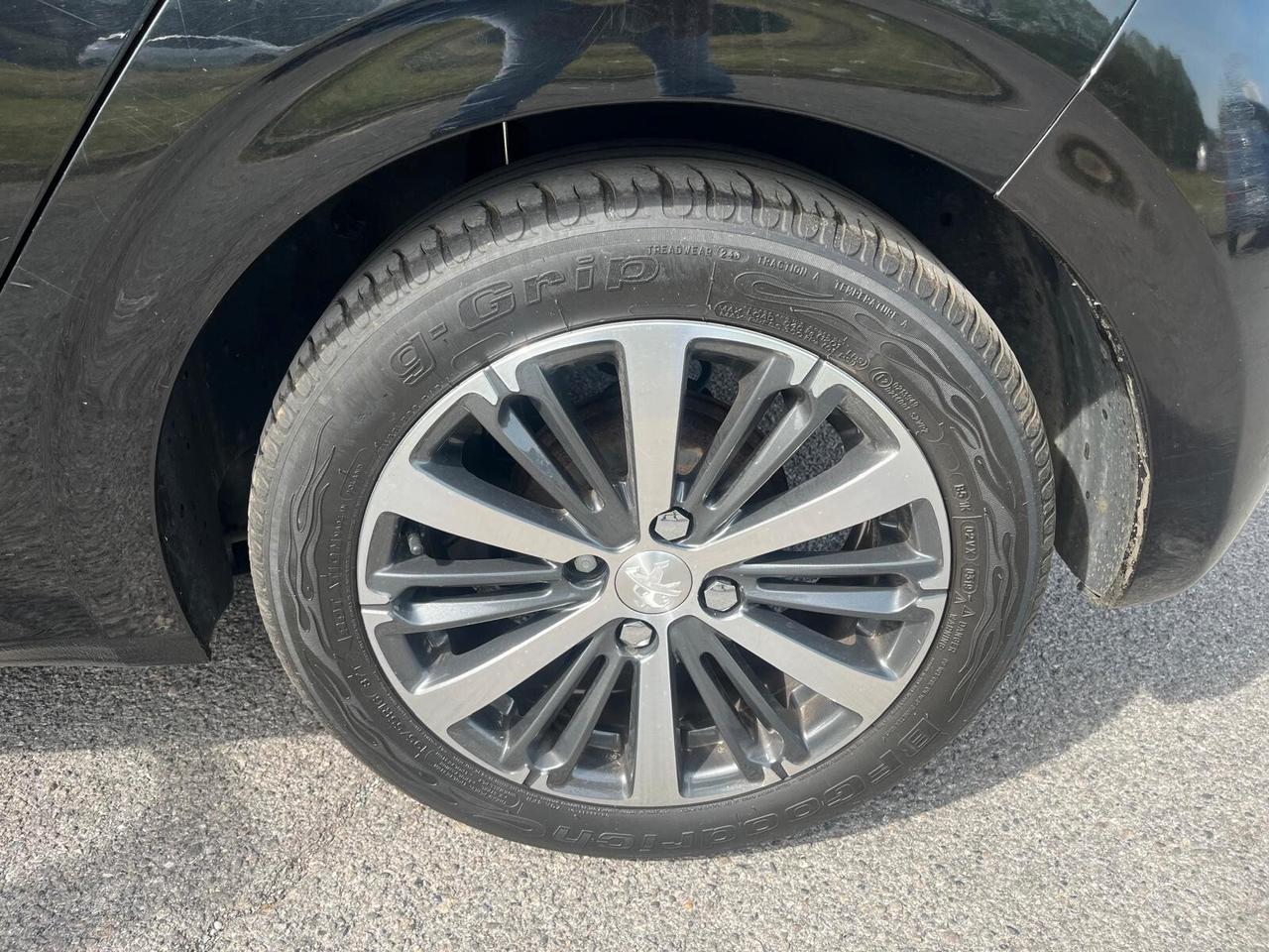 Peugeot 208 1.4 HDi 68 CV 5 porte Active