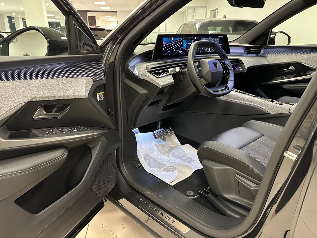 Peugeot 3008 Hybrid 145 e-DCS6 GT - 2025