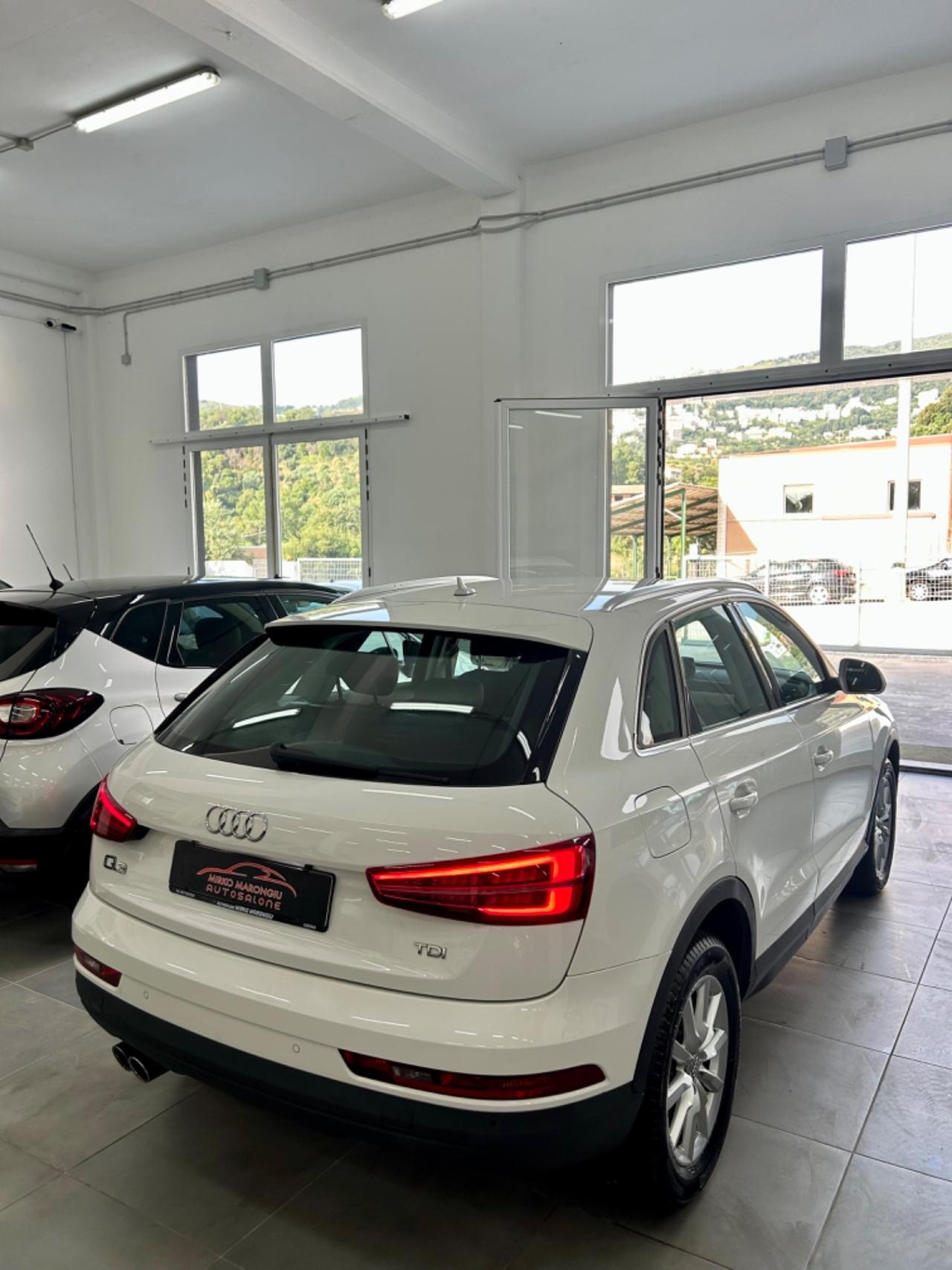 Audi Q3 2.0 TDI 120 CV Sport FINANZIABILE
