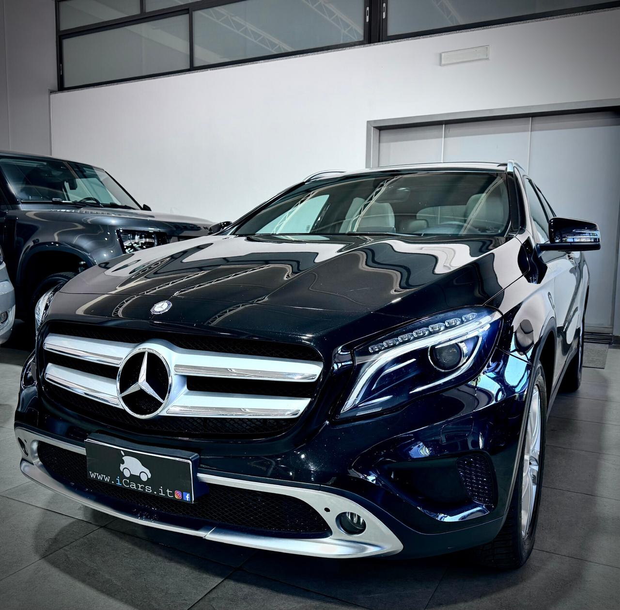Mercedes-Benz GLA 200d 136CV Executive Tetto Apribile
