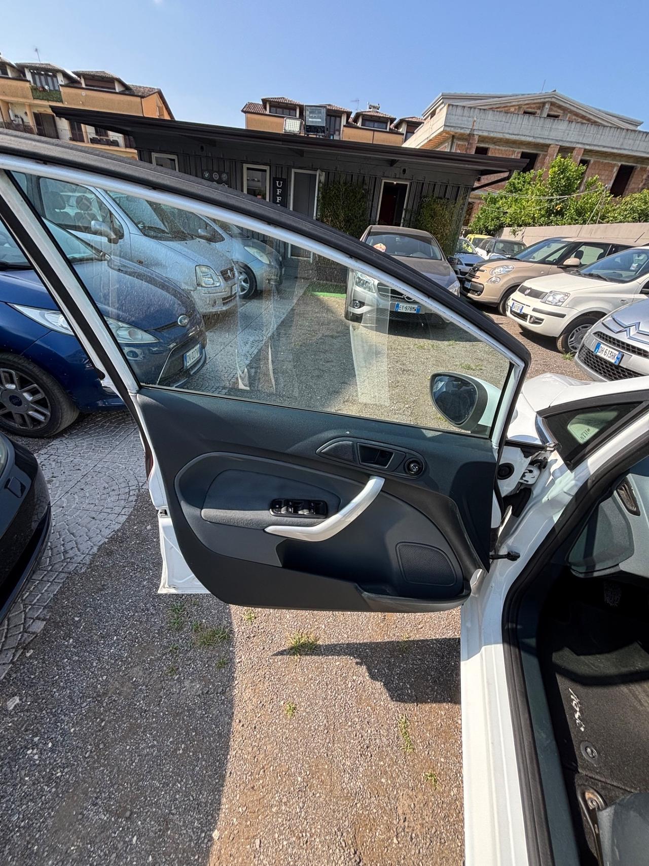 Ford Fiesta Titanium 5 porte