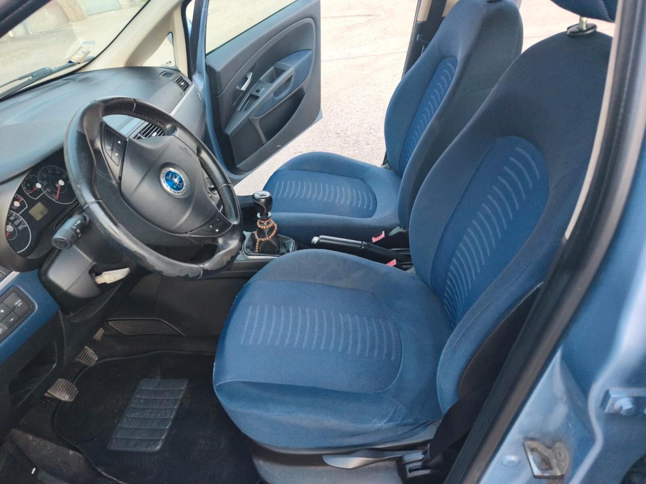 Fiat Punto 2007---1.2 Benzina Neopatentati