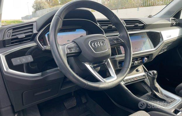 AUDI Q3 35 2.0 TDI 150 CV Business S-tronic