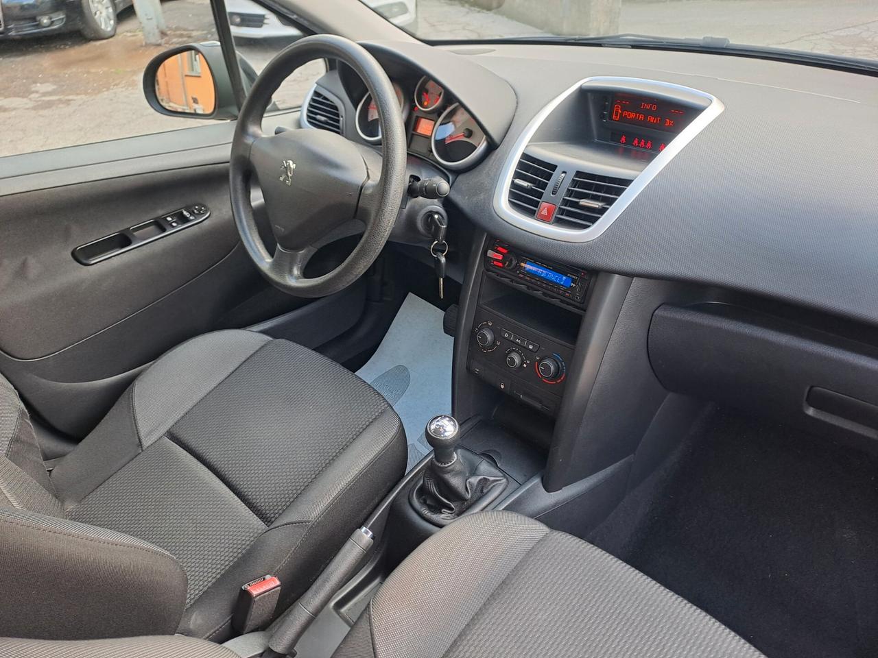 PEUGEOT 207 1.4 BENZINA *OK NEOPATENTATI*