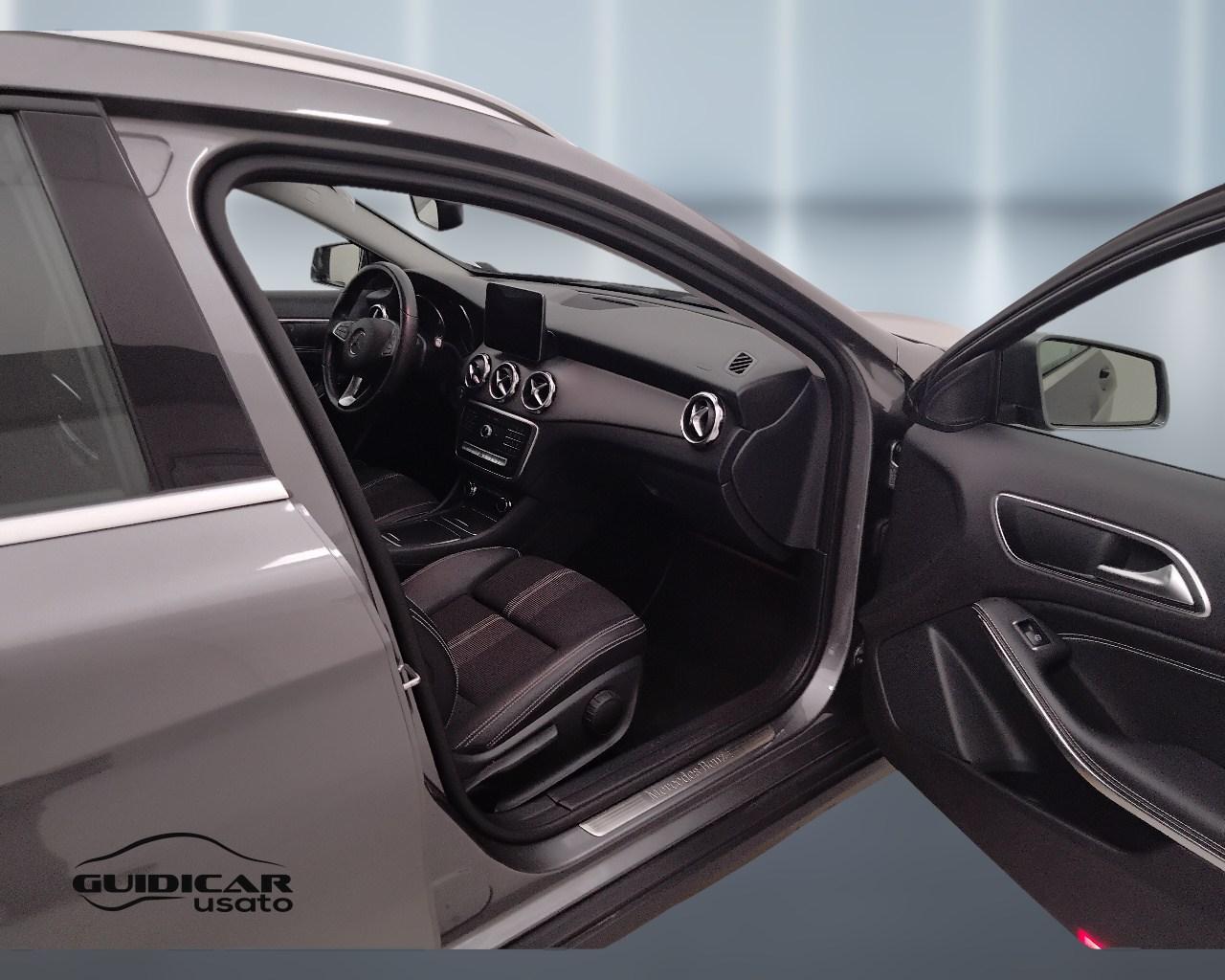 Mercedes-Benz GLA-X156 2017 - GLA 200 Sport auto