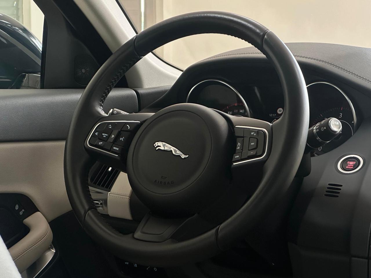 Jaguar E-Pace 2.0D 150 CV AWD aut. R-Dynamic S