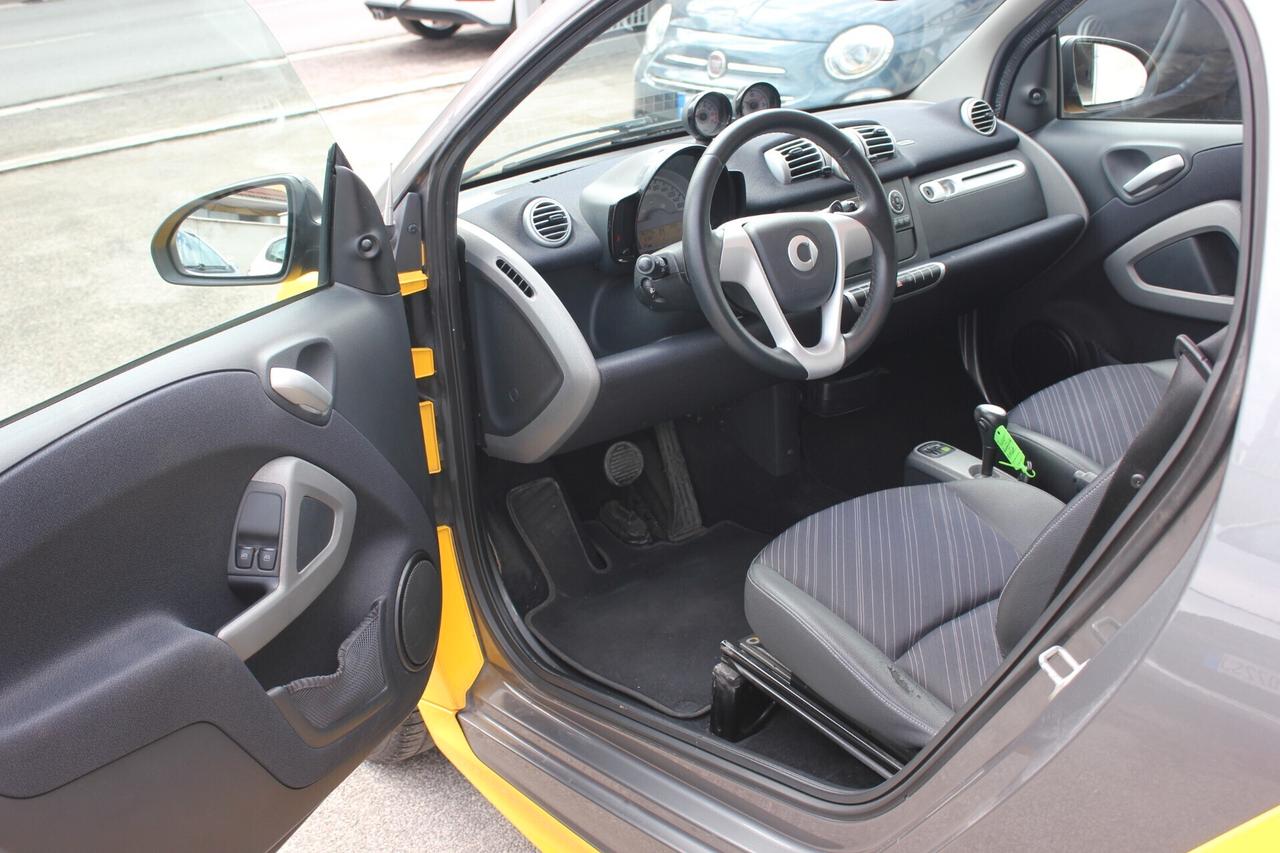 smart forTwo 1.0 mhd Pulse 71cv SERVOSTERZO MIX PELLE GARANZIA 12 MESI KM REALI CERTIFICATI