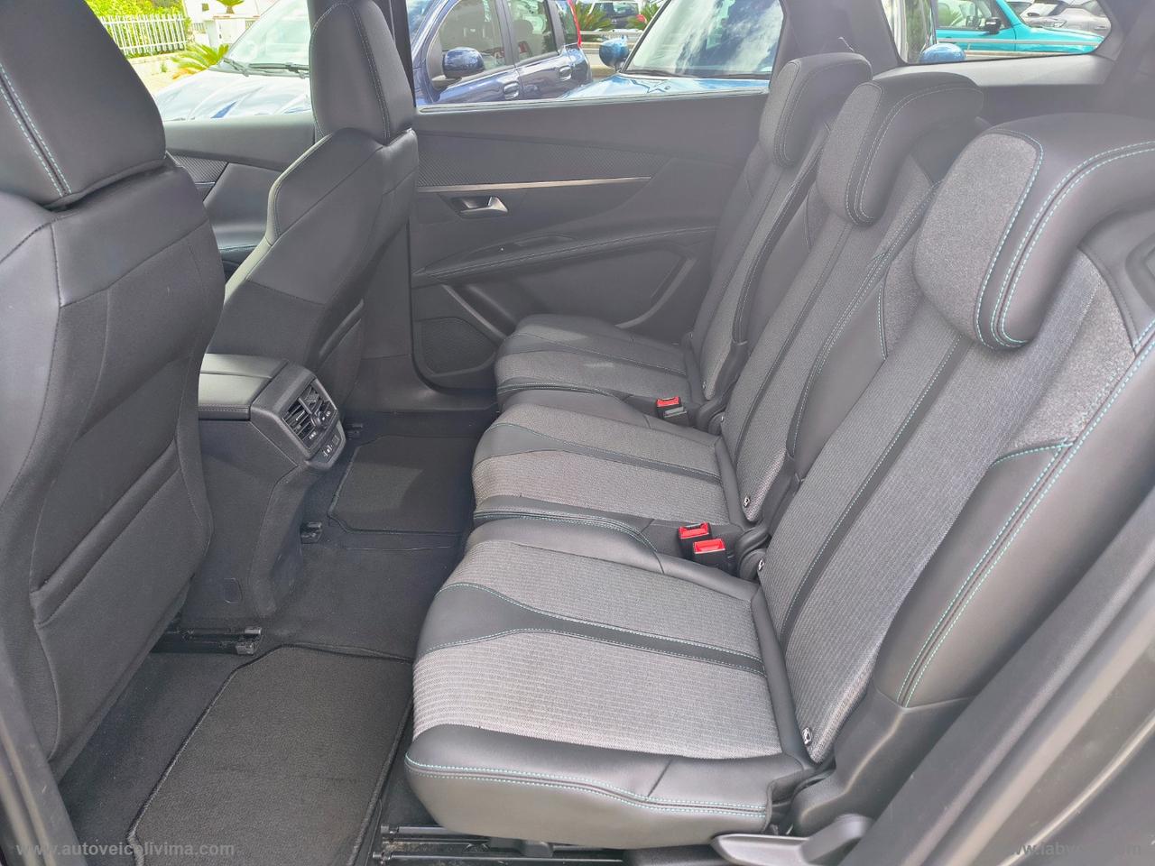 PEUGEOT 5008 BlueHDi 130 S&S EAT8 Allure Pack