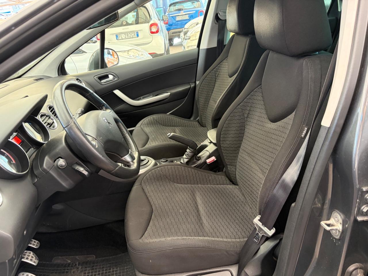 Peugeot 308 1.6 HDi 110CV SW Ciel Sportium