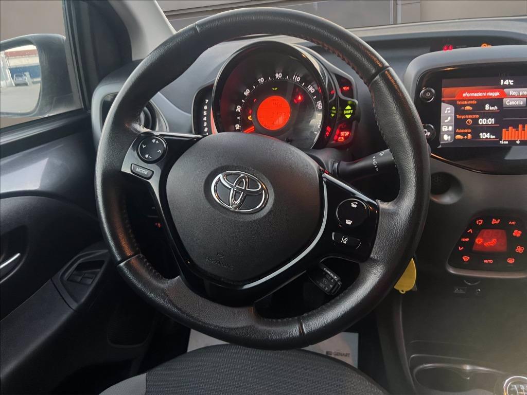TOYOTA Aygo 5p 1.0 Lounge connect my14 del 2021