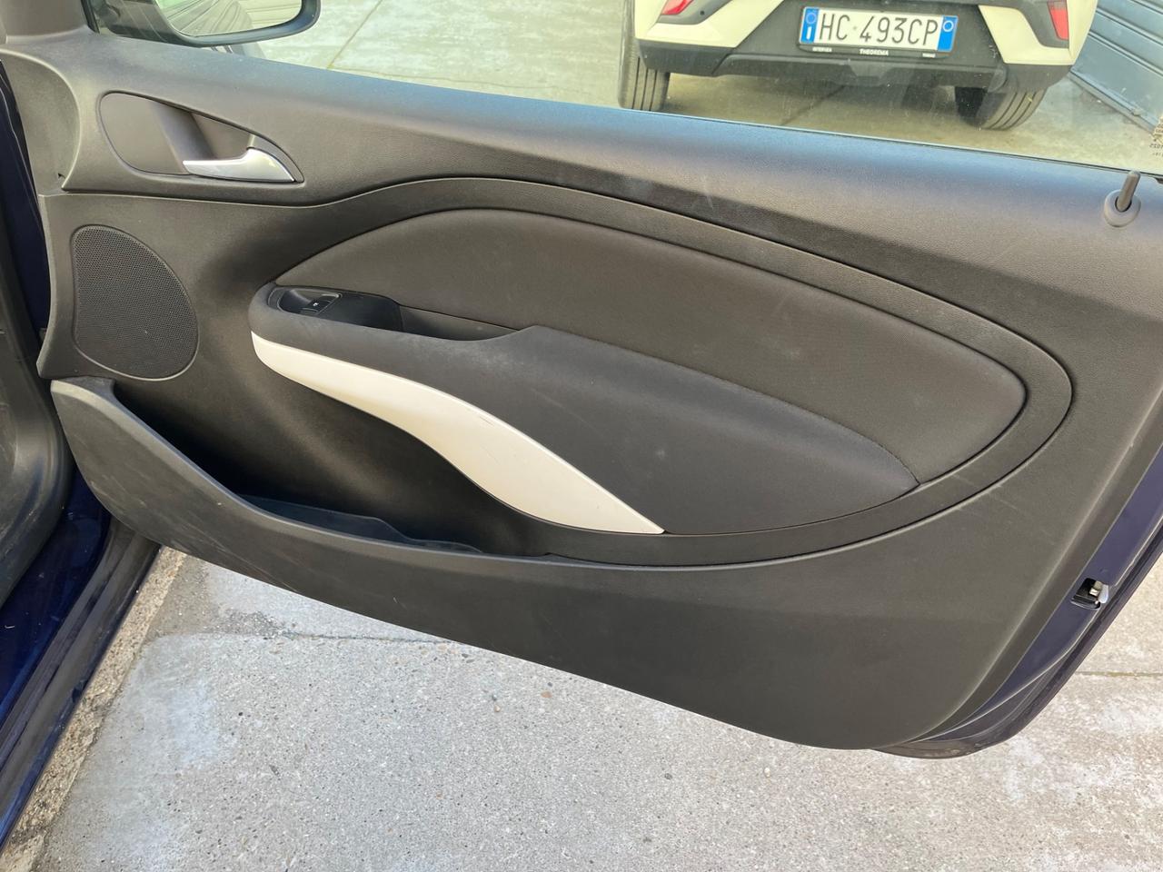 Opel Adam Rocks 1.2 70 CV Air