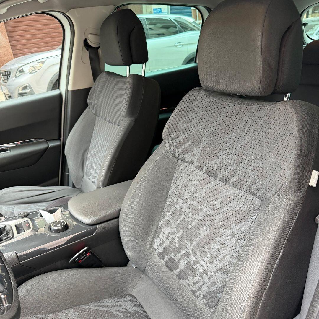 Peugeot 3008 1.6 HDi 115CV Style